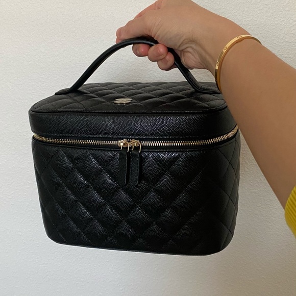 Authentic Chanel Vanity caviar brand new. - Picture 1 of 11